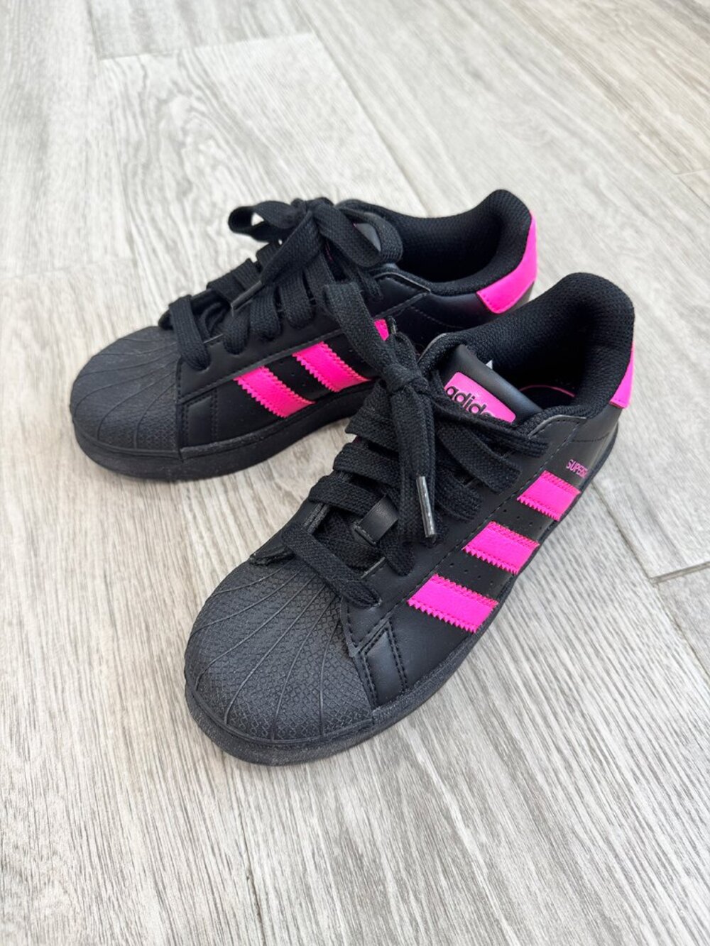 Adidas Superstar II Black Lucid Pink Kids Size 2.5 EUC